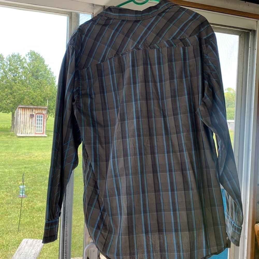 Mens hawk button up shirt​​​ - Picture 8 of 8